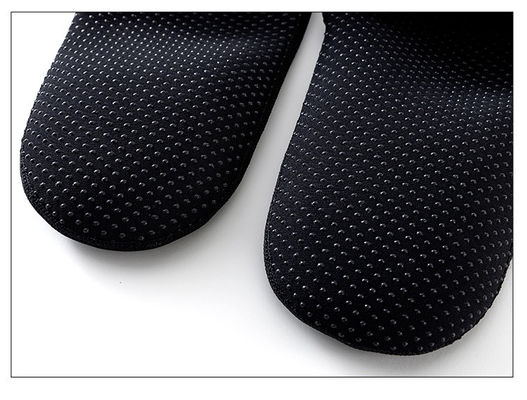Wasserdichte Surf-Schwimmbad-Tauchsocken mit soliden Farben Schönheitssocken und 3D-Kleine Punkte