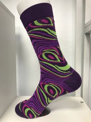 Frühlingszeit Rot lila Druck Kämmte Baumwolle Polyester Spandex Faser Socken für Männer