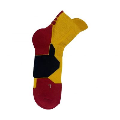 Atemberaubende, schnell trockene Schönheitssocken für Männer Custom Logo Regular Style Athletic Grip Socks