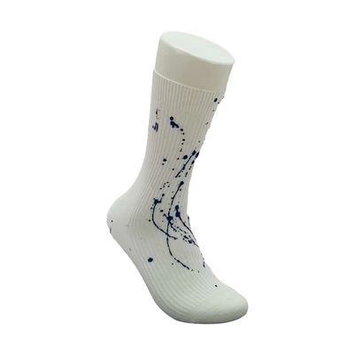 Sportliche Custom Logo Baumwollsocken für Männer und Frauen Mode einfache Farbe Crew Socken