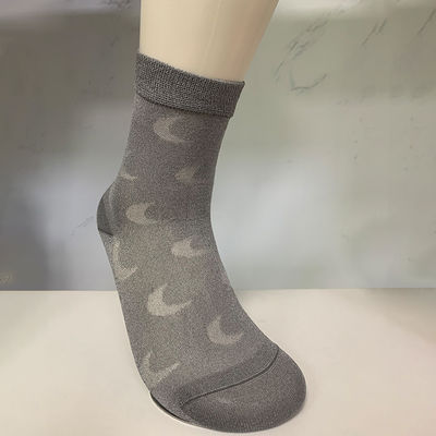 100% Mode Stilvolle minimalistische Frauen glänzende Seiden Nylon Socken mit rutschsicherer Funktion