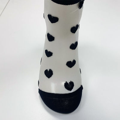 Stylische Durchschauersocken für Frauen Anpassungsfähige europäische Größe 36-39 und Liebesmuster
