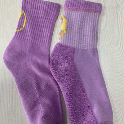 Casual Socks für Frauen Custom Color Logo OEM Kämmt Baumwolle Halbschleife Knöchel niedliche Socken