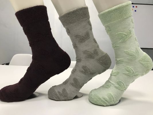 Custom Logo Baumwolle Luxus Winter Unisex Sportsocken mit gedrucktem Muster und Verpackung