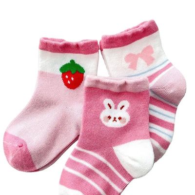 Standarddicke Atmungskindersocken mit rosa Erdbeerdruck Wintersaison