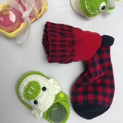 Atemberaubende Slouch-Socken für Frauen Rot-Plaid-Baumwolle und Custom Casual Atemberaubend