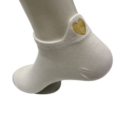5% Spandex Stoff Frauen Crew Socken mit Herz Stickerei Atmung und bequem