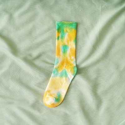 Regelmäßiger Stil Tie Dye Long Tube Unisex Socken mit Baumwolle Polyester Spandex Material
