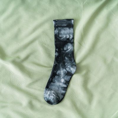 Regelmäßiger Stil Tie Dye Long Tube Unisex Socken mit Baumwolle Polyester Spandex Material