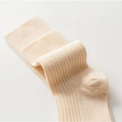 Schönheitssocken Weiches Baumwolle Hygroskopisch Schweiß freisetzend Frauen Dünnes Bambus Leichtgewicht Casual Crew Socken