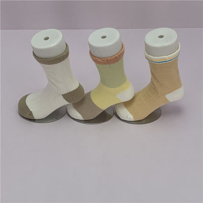 2-3Y Knaben Socken aus einfacher Baumwolle mit Zeichentrickmuster und schnell trocknen