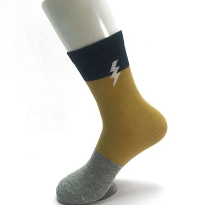 Individuelle Saisonschuhe für Männer mit gekämmtem Baumwollgewebe und Schönheitssocken