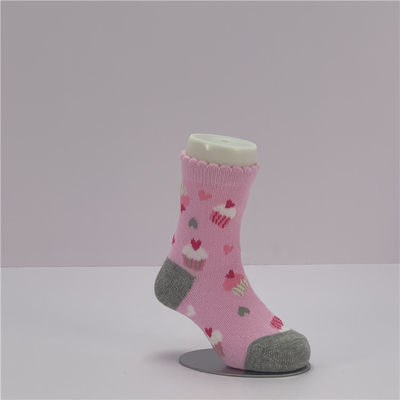 Weich gewirkte, gekämmte Baumwoll-Polyestersocken für Kleinkinder bei kaltem Wetter