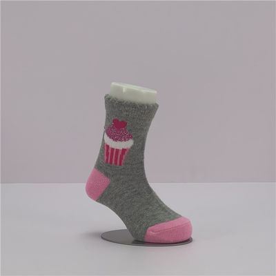 Weich gewirkte, gekämmte Baumwoll-Polyestersocken für Kleinkinder bei kaltem Wetter
