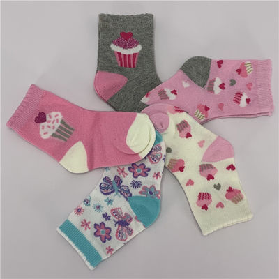 Weich gewirkte, gekämmte Baumwoll-Polyestersocken für Kleinkinder bei kaltem Wetter
