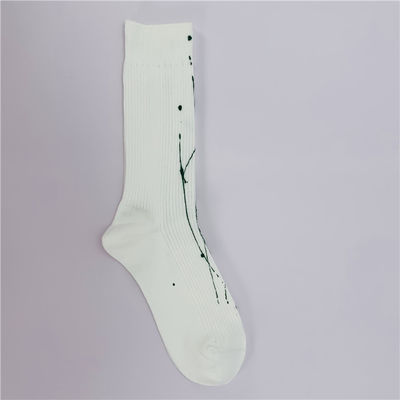 Schönheitssocken Druckmuster mehrere Szenen Schweißabsorption Custom Crew Socken für Sport