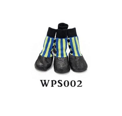 Weihnachtssocken Fügen Sie den Pfoten Ihres Haustiers mit diesen Socken etwas Feierlichkeitsspaß hinzu