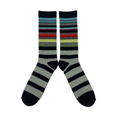 Antibakterielle Funktion Rote Schönheitssocken gestreifte Baumwollsocken Sportsocken für Männer und Frauen