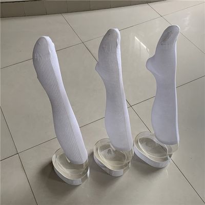 Regelmäßiger Stil, benutzerdefinierte weiße, rutschfeste Sportsocken für atmungsaktive und langlebige Verkleidung