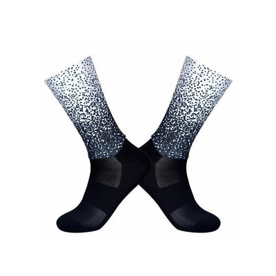 Polyamid- und Spandex-Material Regular Style Sportsocken für Männer für den aktiven Lebensstil