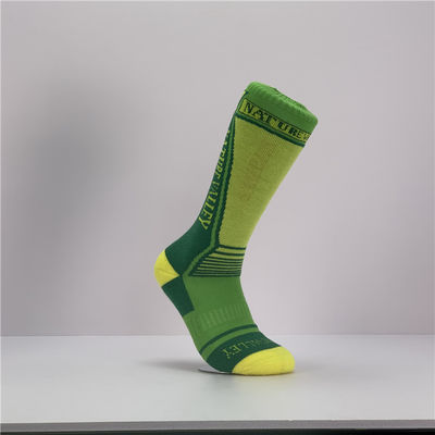 Anti-Slip-Sportsocken für Männer zum Laufen Radfahren Basketball Atemberaubende Crew-Knöchelsocken