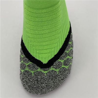 Grüne Fußsocken für schnelle Trocknung aus weichen Baumwolle