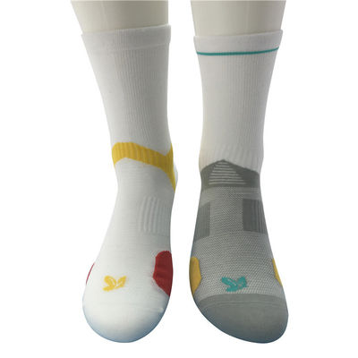 Sportsocken mit schnell trocknender und atmungsaktiver Stoffstärke