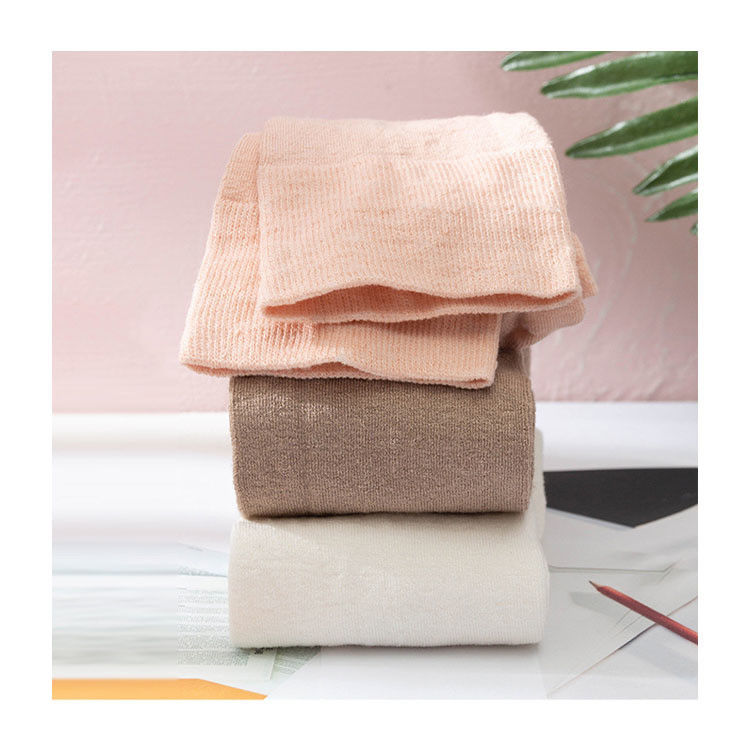 Socken für Frauen mit Hygroskopie und Geruchsschutz 75% Hanf 23% Polyamid 2% Spandex