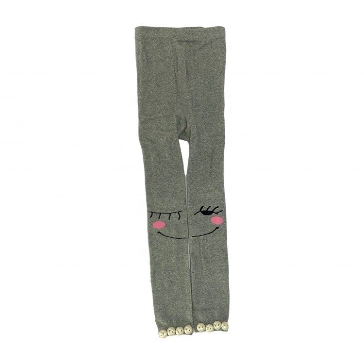 Pink gestrickte Kleider mit Edelsteindekoration und Thermoweben