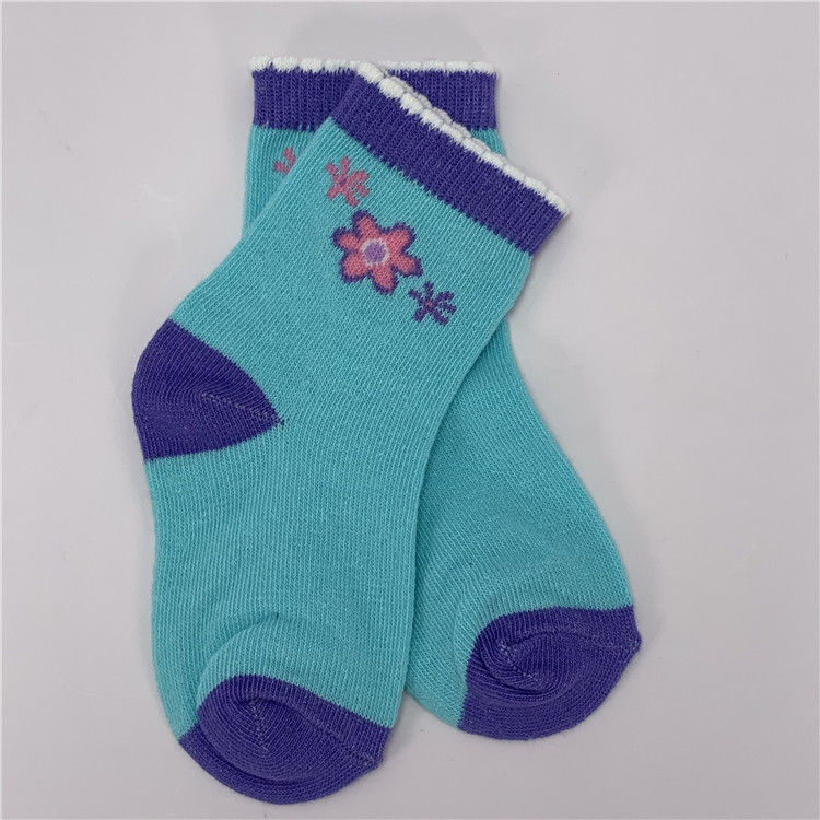 70%Baumwolle 28%Polyester 2%Spandex-Hochsocken für Kinder Mädchen Druckverfahren andere
