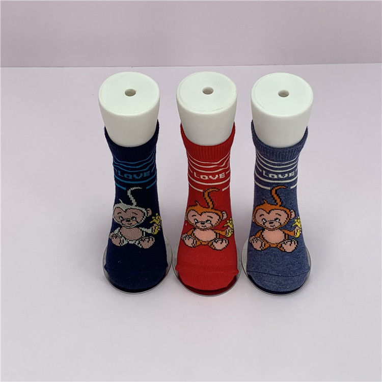 70%Baumwolle 28%Polyester 2%Spandex High-Gestrickte Knöchel Jungen Socken für Baby täglichen Komfort