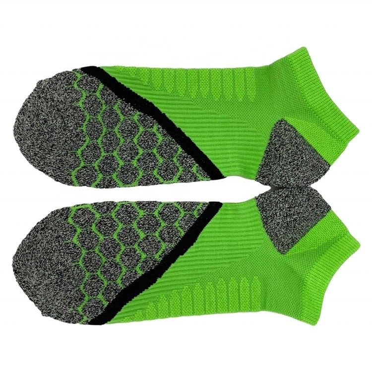 Grüne Fußsocken für schnelle Trocknung aus weichen Baumwolle