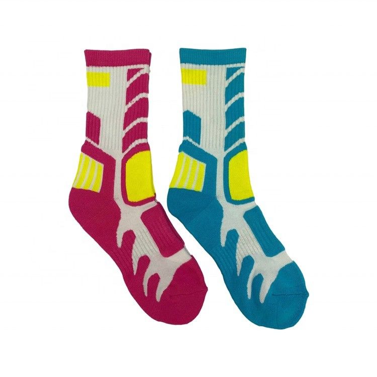 Frühjahrszeit Rote grüne Fußgelenkschuhe Sportsocken für Männer Athletic Quick Dry Printed Sportschuhe